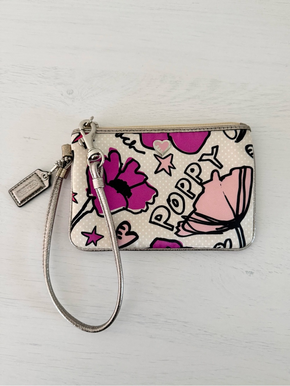 Coach Poppy Limited Edition Pop Art Floral Wristlet - Picture 7 of 7